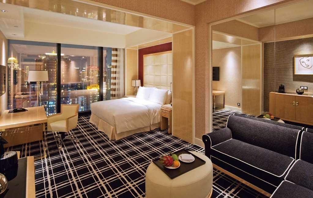 The Lin Hotel Taichung Quarto foto A suite at the hotel